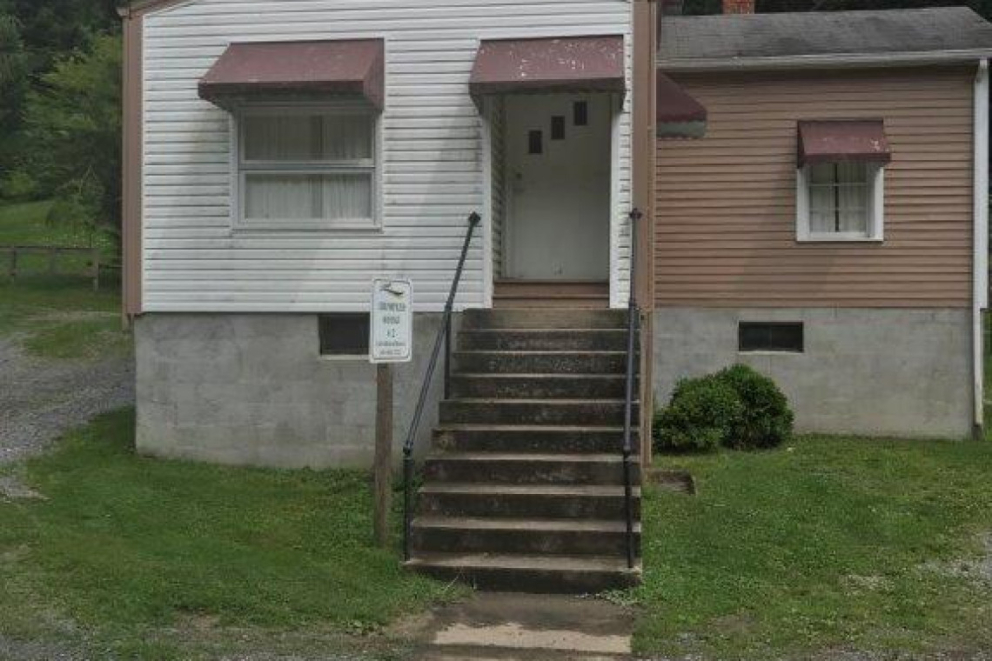 Crumpler House 2 K and D Rental Properties